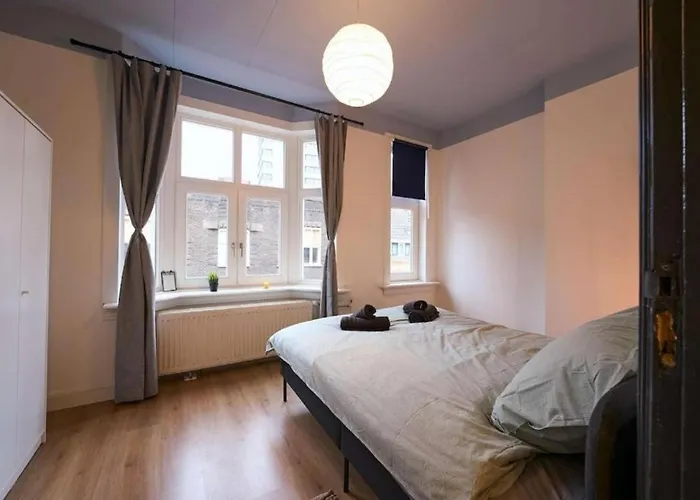 Above Lively Bar In Busy Street 3 * Eindhoven